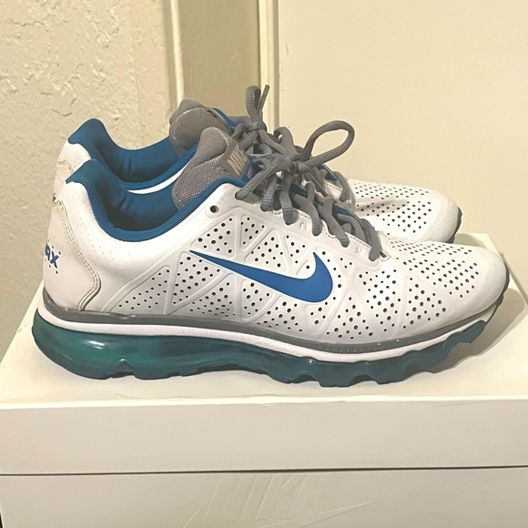 Nike AirMax 2011 - Picture 1 of 4